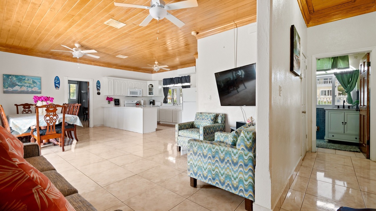 Photo of Livingroom in Nassau