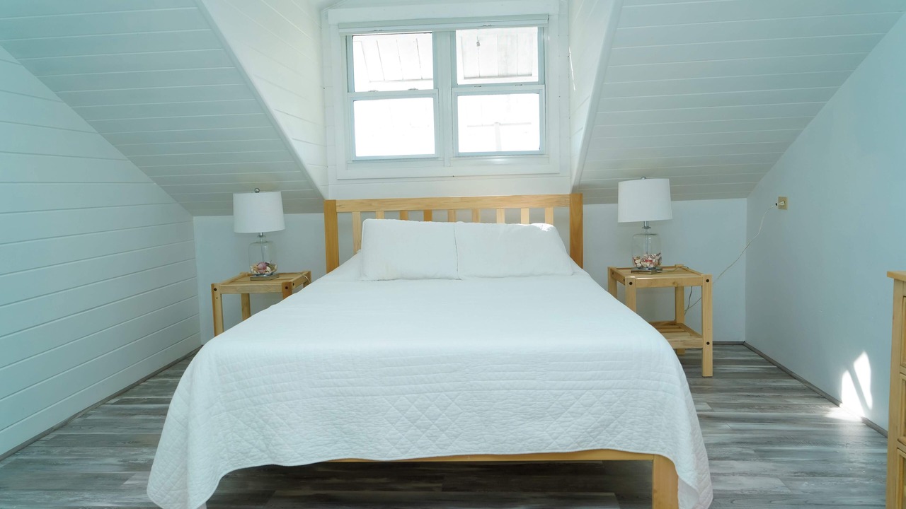 Photo of Bedroom in Spanish Wells