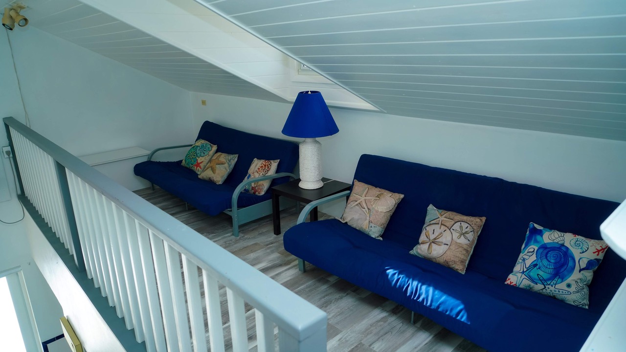Photo of Livingroom in Spanish Wells