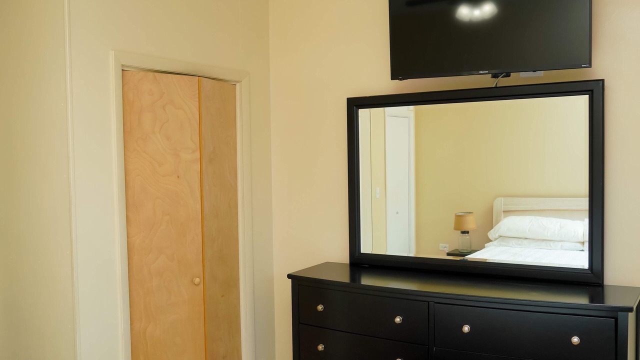 Photo of Bedroom in Spanish Wells