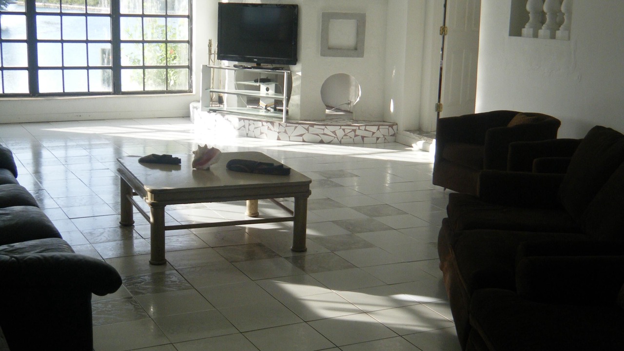 Photo of Livingroom in Bell Channel Bay