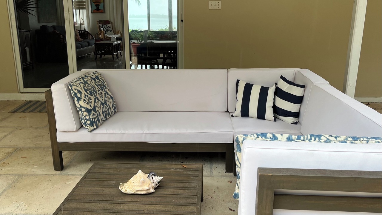 Photo of Livingroom in Winding Bay