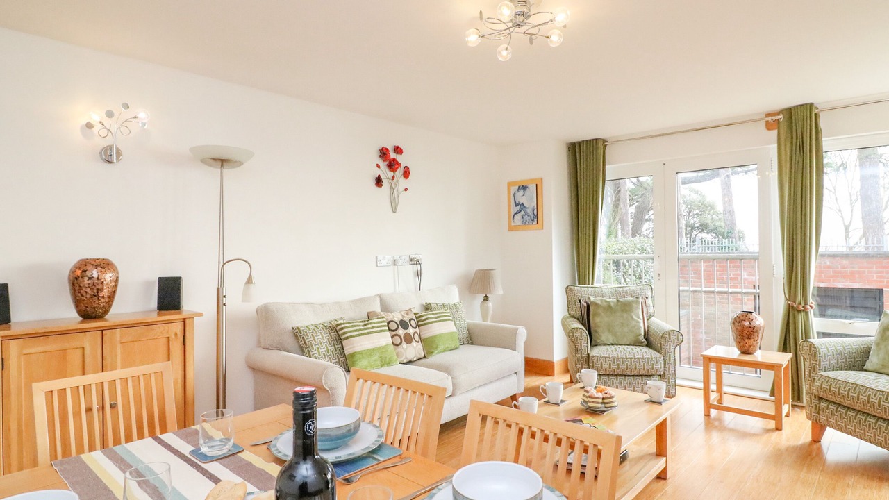 Photo of Livingroom in Weymouth