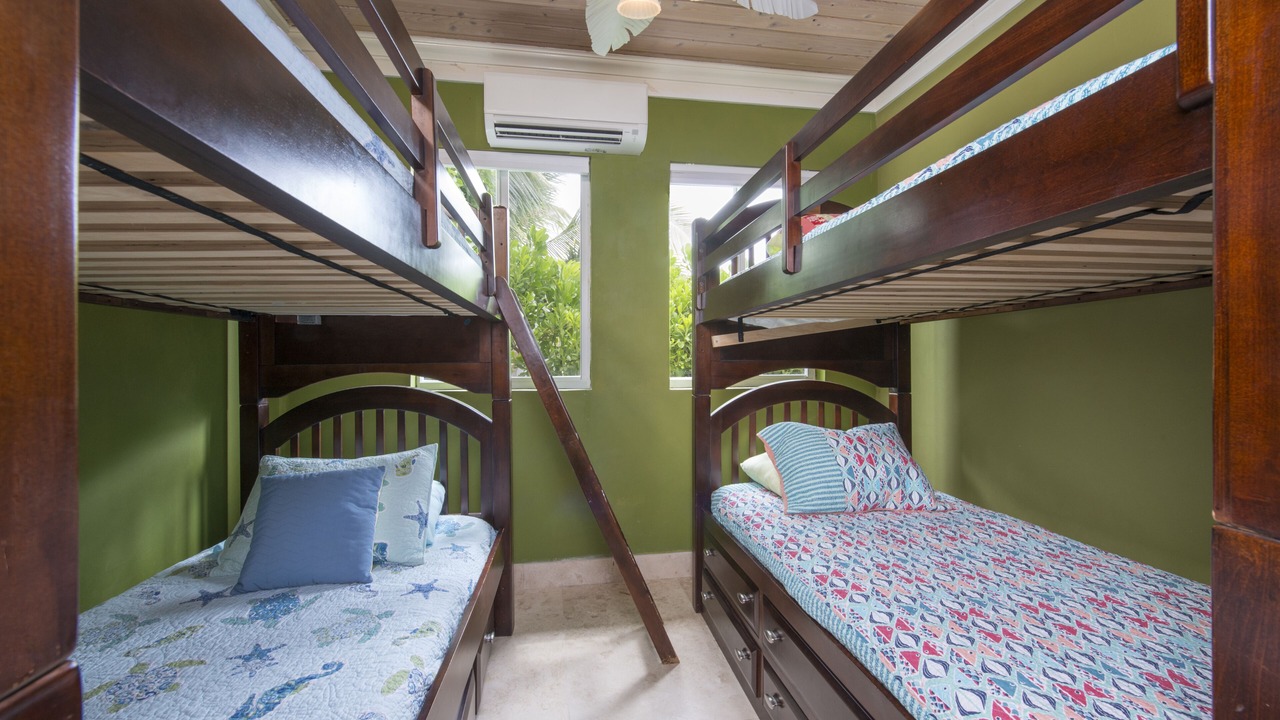 Photo of Bedroom in Governor's Harbour