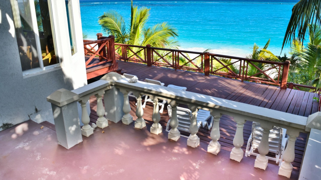 Photo of Patio Balcony in Governor's Harbour
