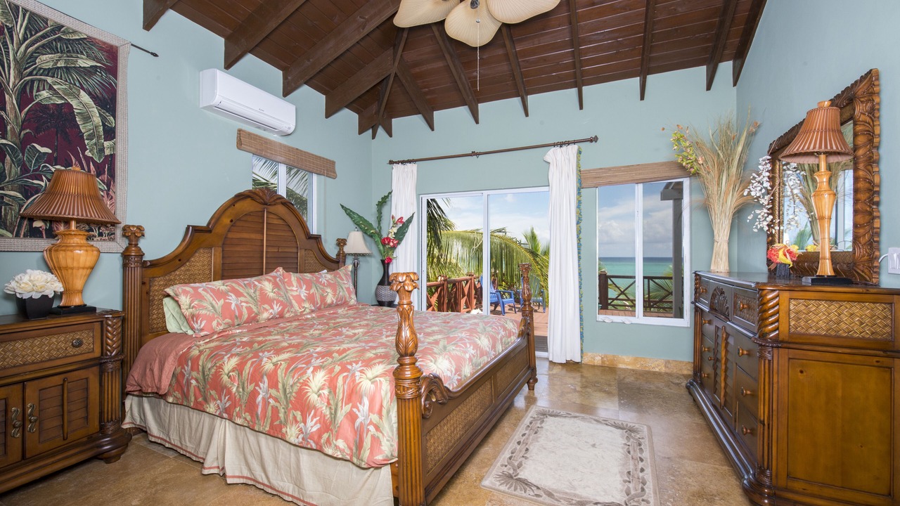 Photo of Patio Balcony in Governor's Harbour