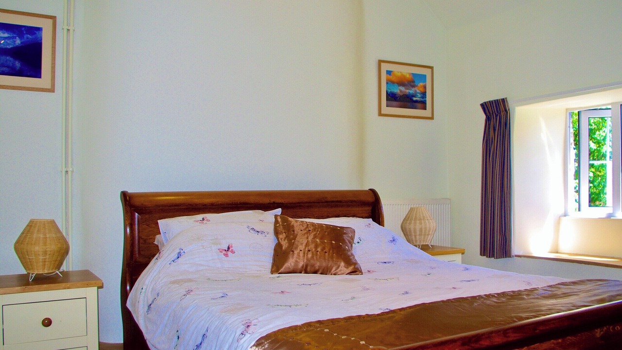 Photo of Bedroom in Rendcomb