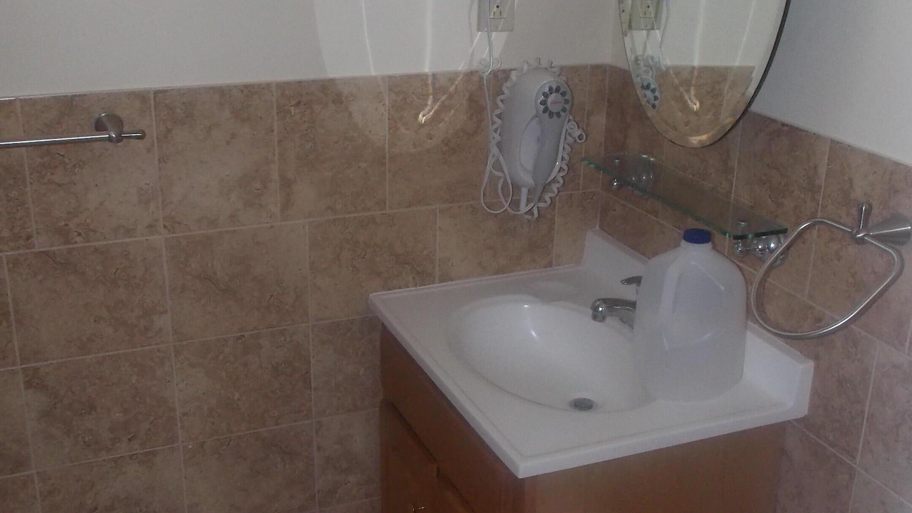 Photo of Bathroom in Tar Bay