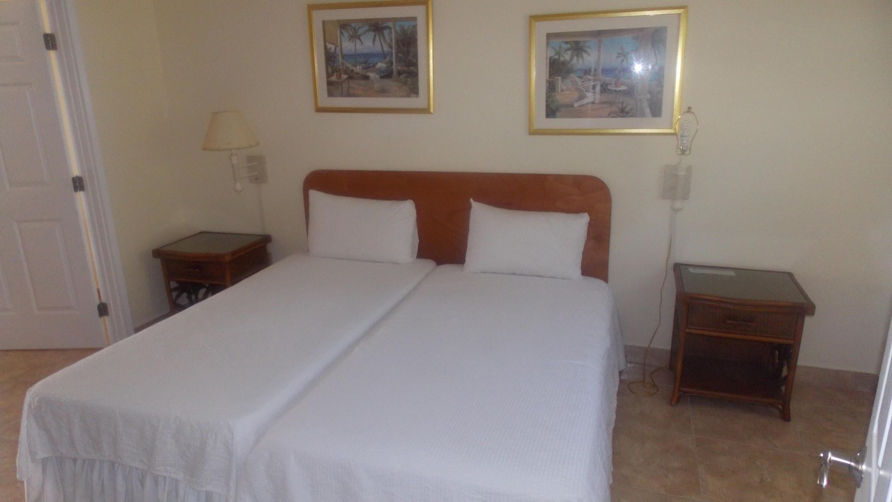 Photo of Bedroom in Tar Bay