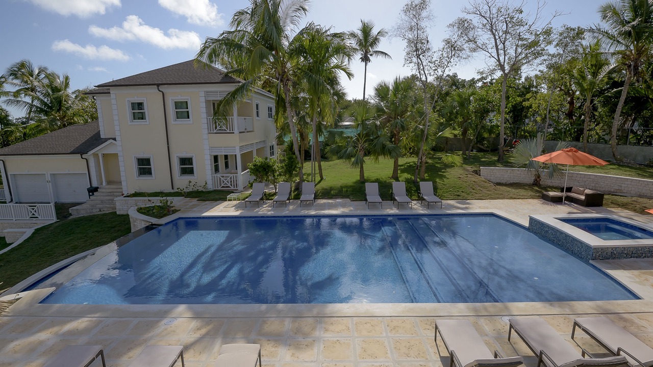 Photo of Outdoor in Nassau