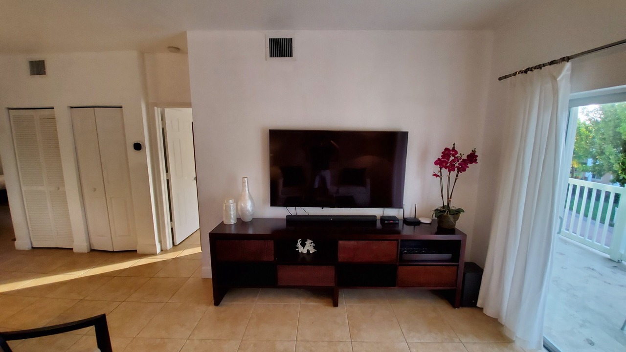 Photo of Livingroom in Alice Town