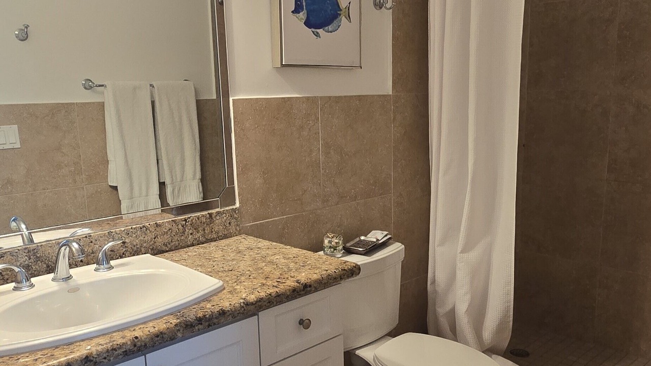 Photo of Bathroom in Alice Town