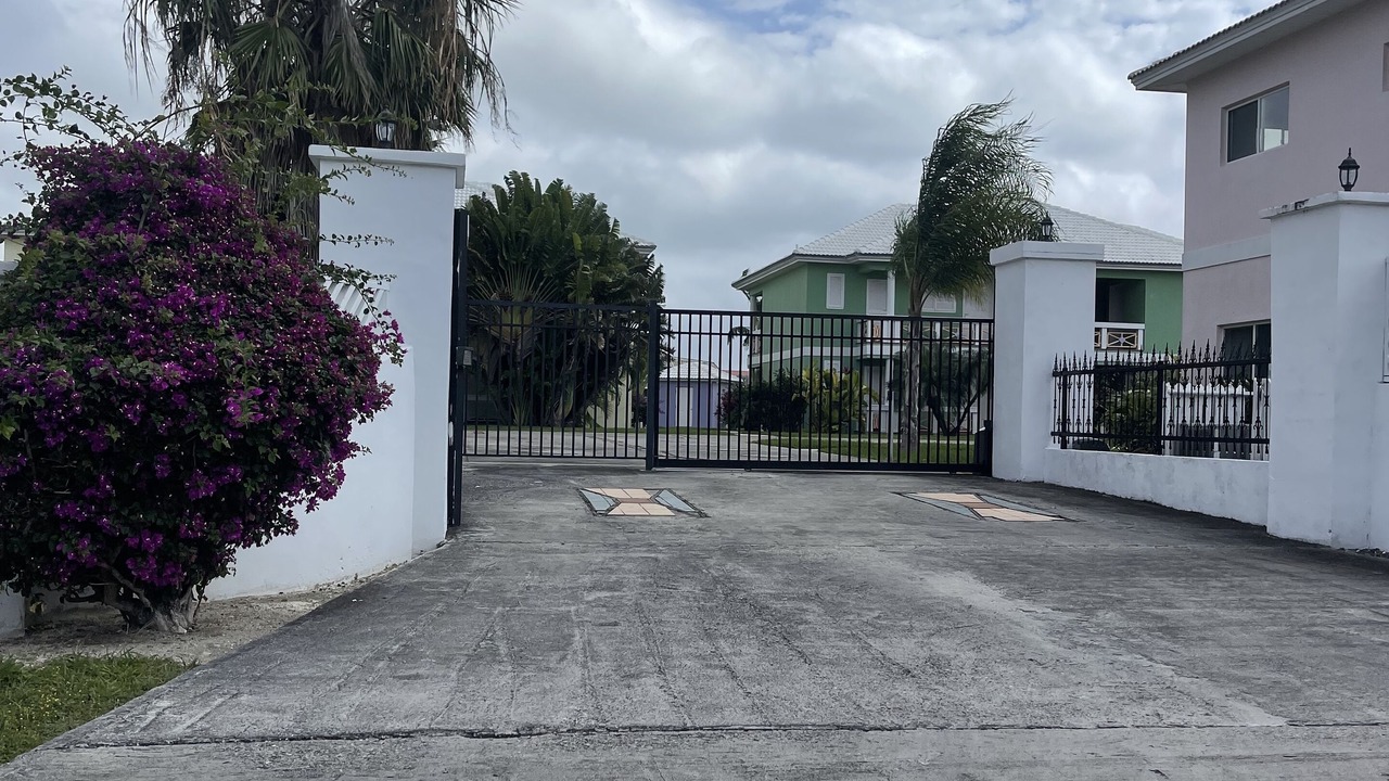 Photo of Outdoor in Bahamia West