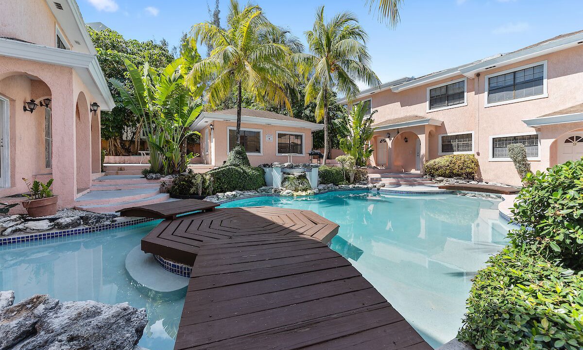 Photo of Outdoor in Paradise Island