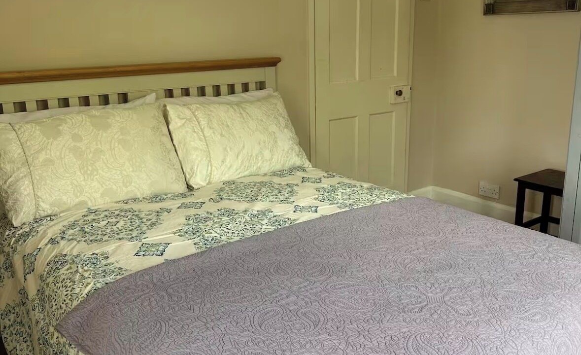 Photo of Bedroom in Alton