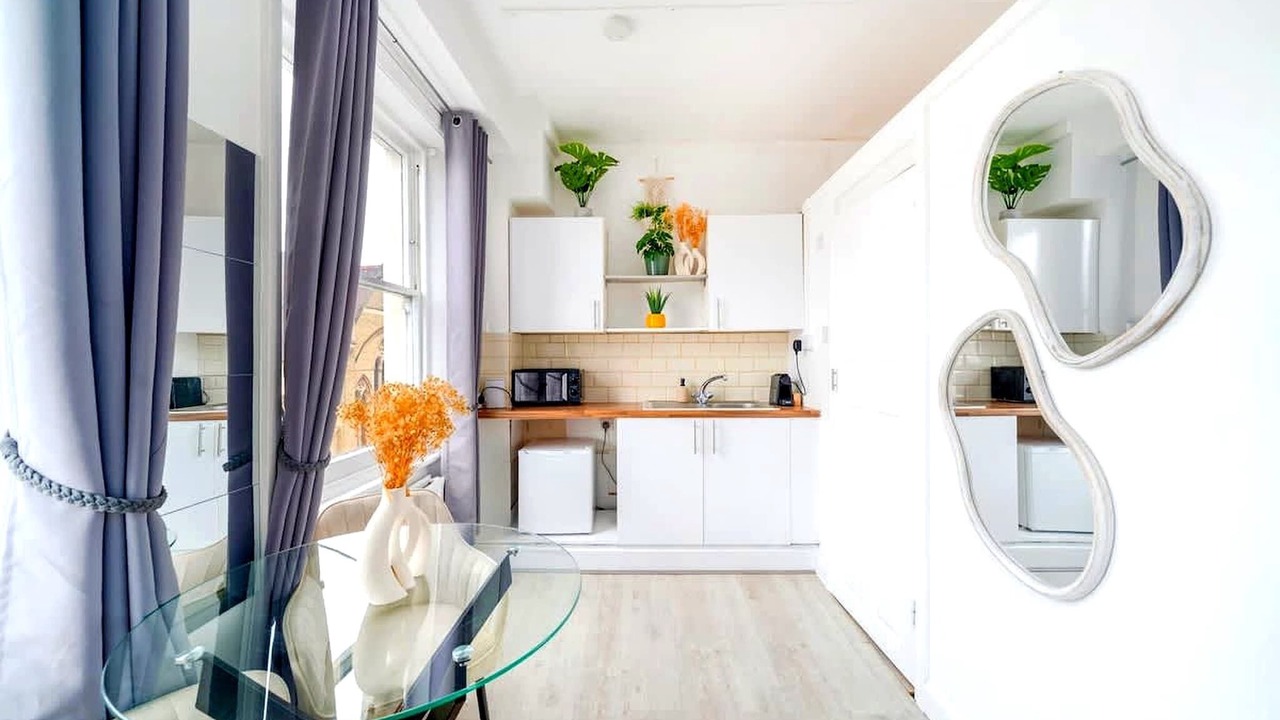 Photo of Livingroom in West Kensington