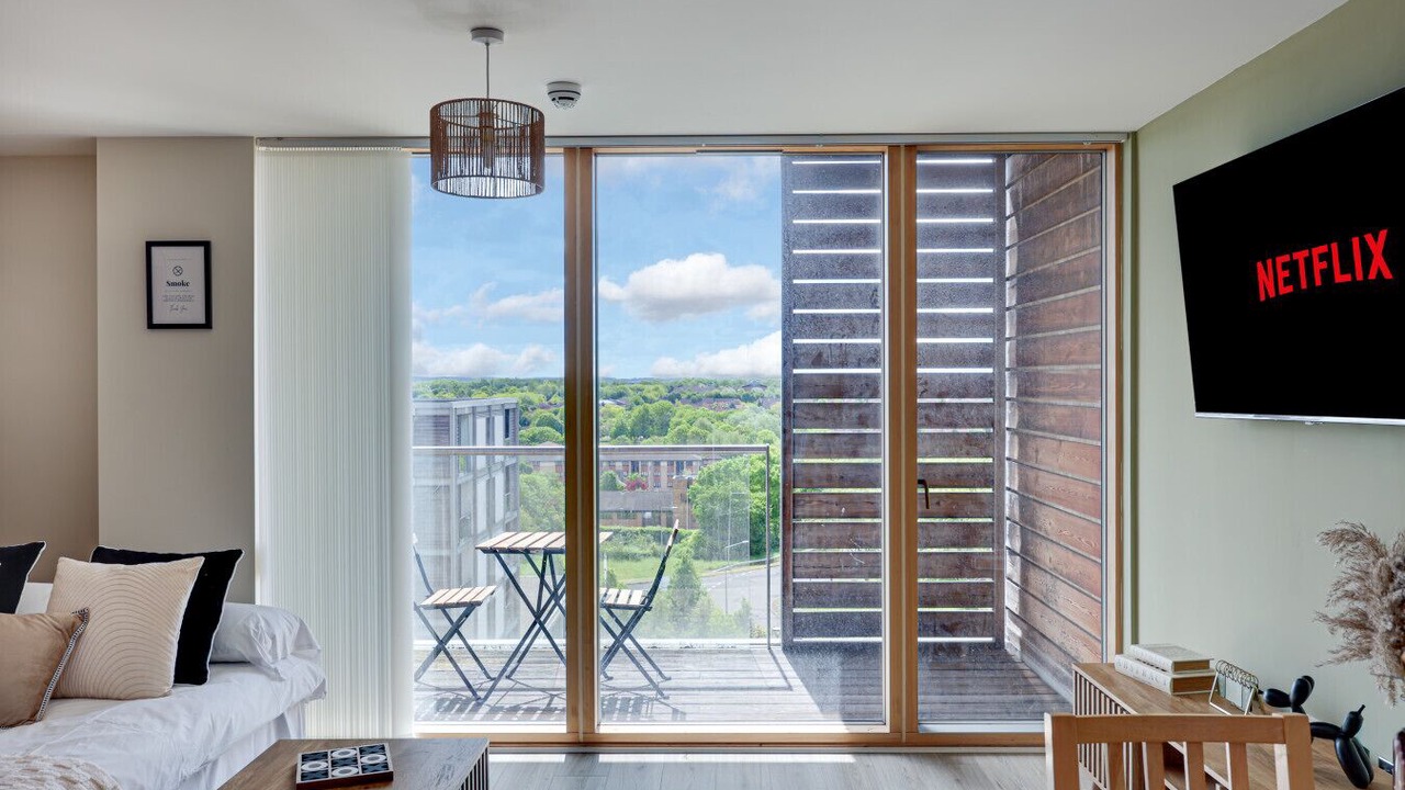 Photo of Livingroom in Central Milton Keynes
