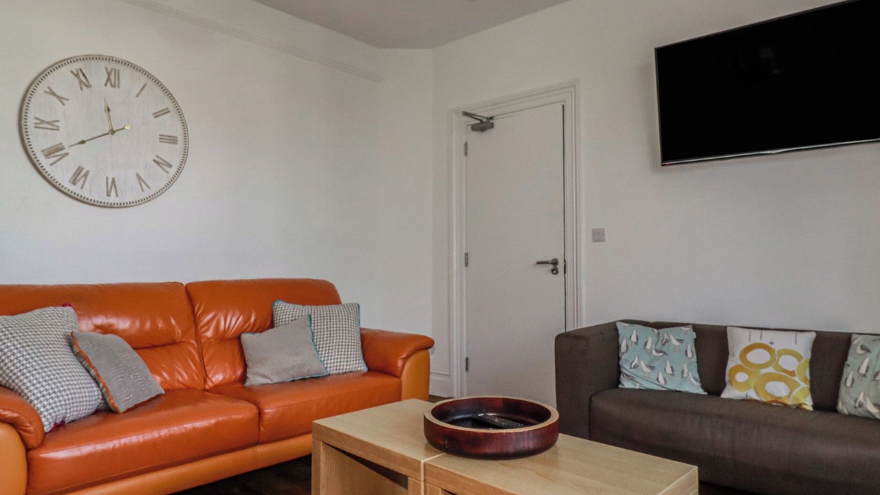 Photo of Livingroom in Newquay City Centre