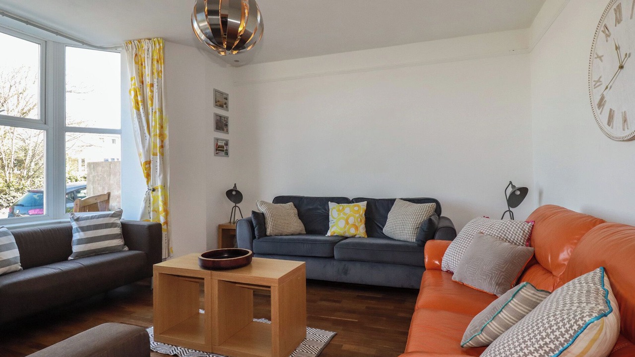 Photo of Livingroom in Newquay City Centre