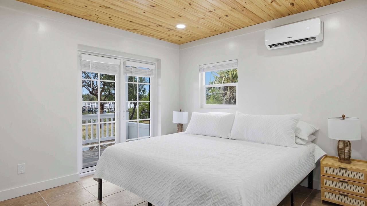 Photo of Bedroom in Treasure Cay