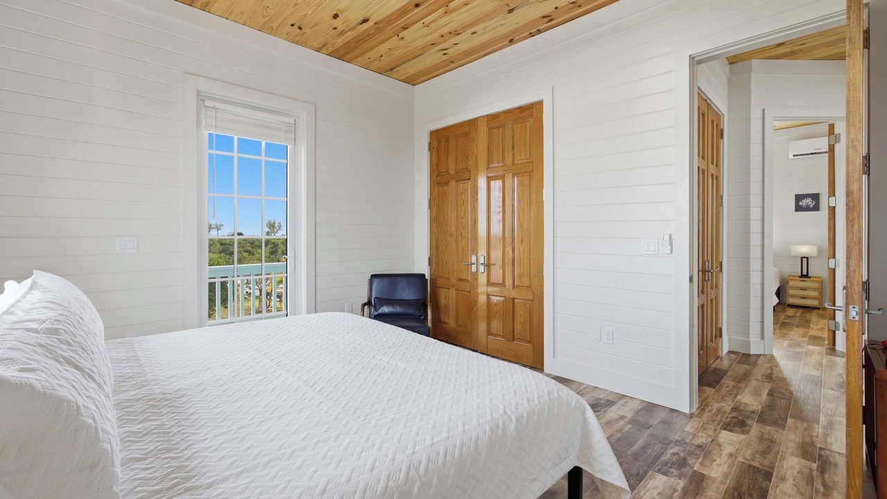 Photo of Bedroom in Treasure Cay