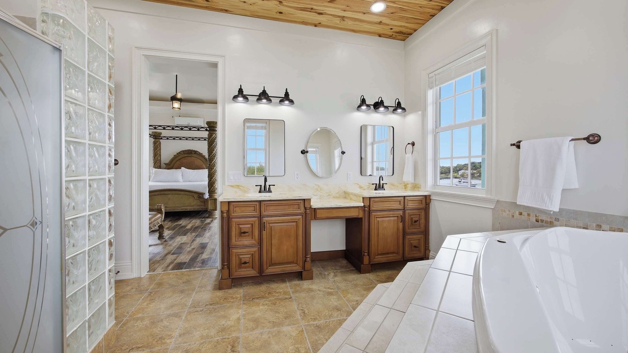 Photo of Bathroom in Treasure Cay