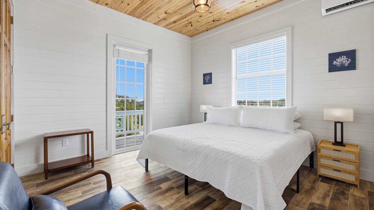 Photo of Bedroom in Treasure Cay