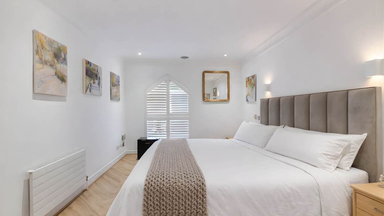 Photo of Bedroom in Frognal and Fitzjohns