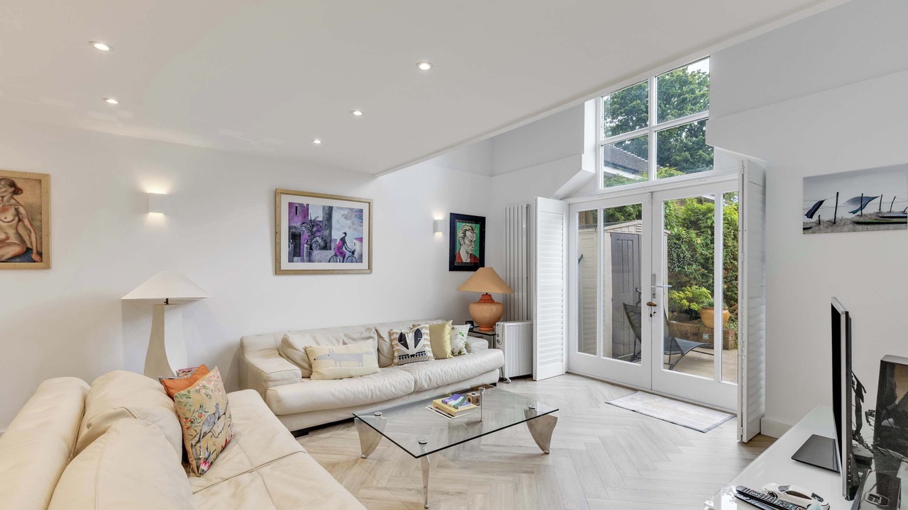 Photo of Livingroom in Frognal and Fitzjohns