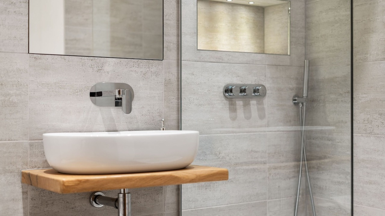 Photo of Bathroom in Farringdon