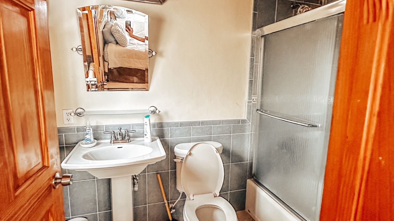 Photo of Bathroom in Tarpum Bay