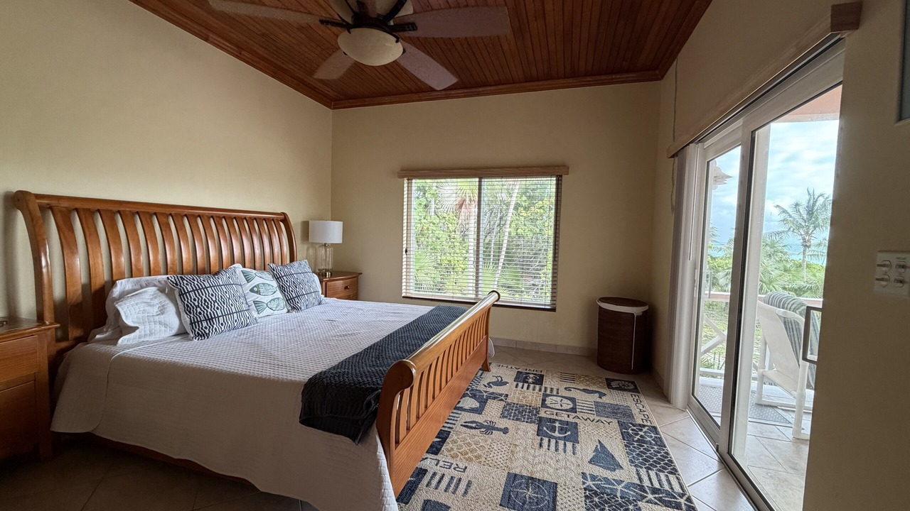 Photo of Bedroom in Tarpum Bay