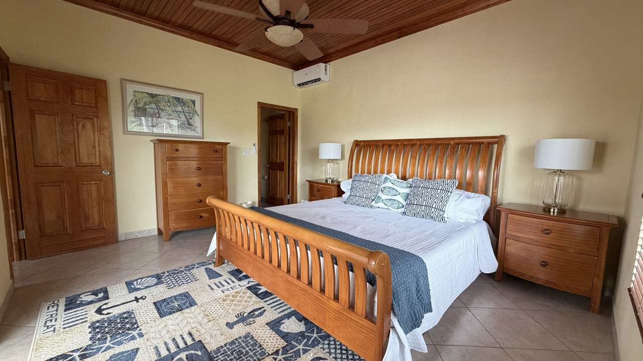 Photo of Bedroom in Tarpum Bay