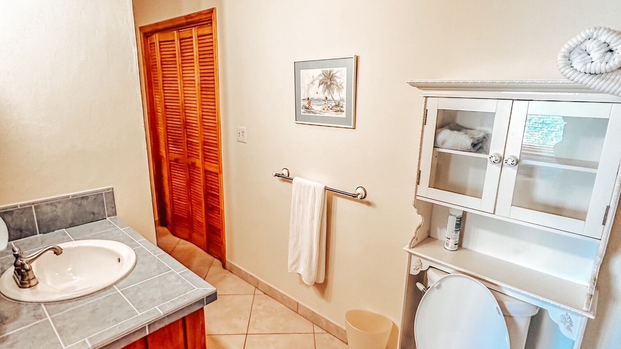 Photo of Bathroom in Tarpum Bay
