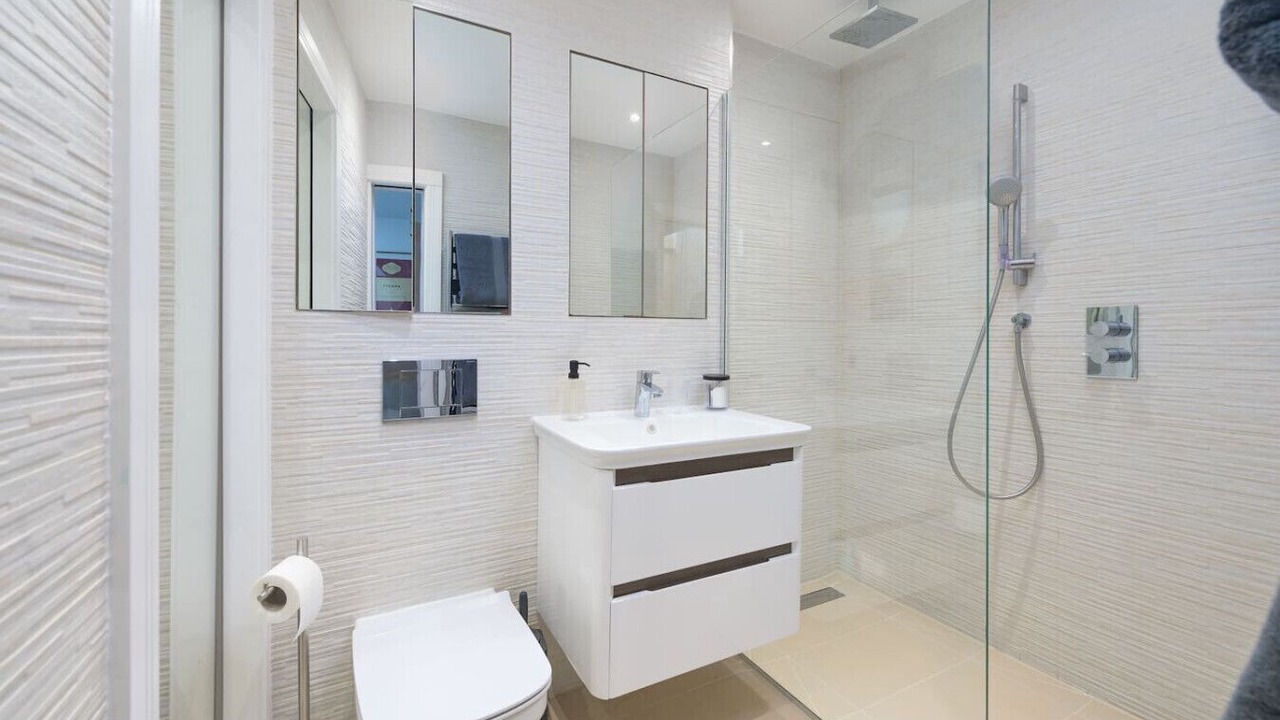 Photo of Bathroom in Frognal and Fitzjohns