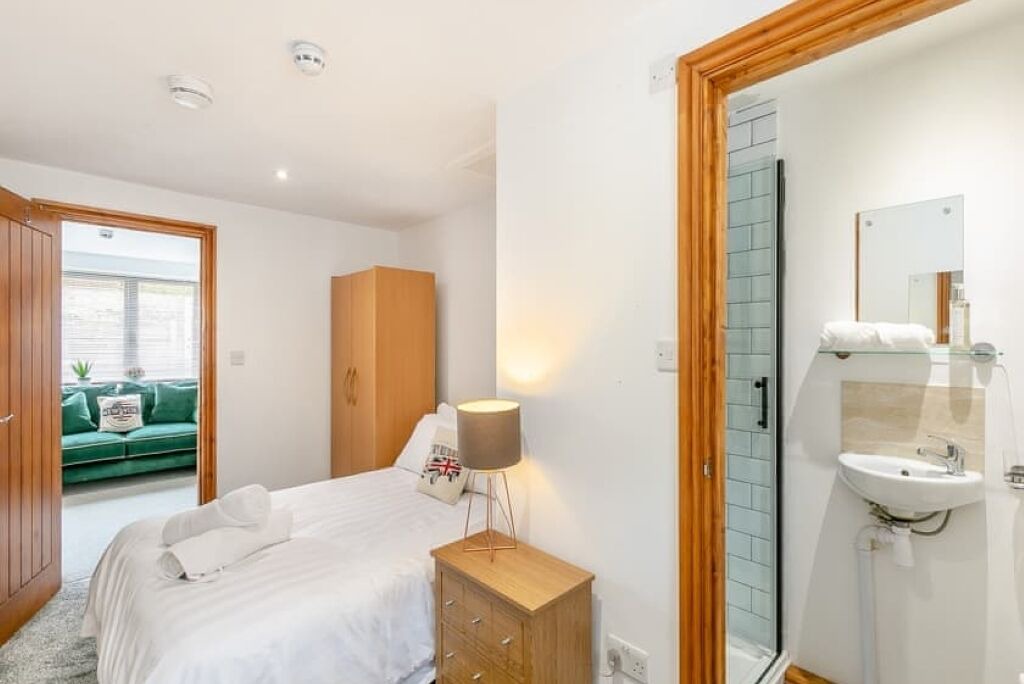 Photo of Bedroom in Hardwicke