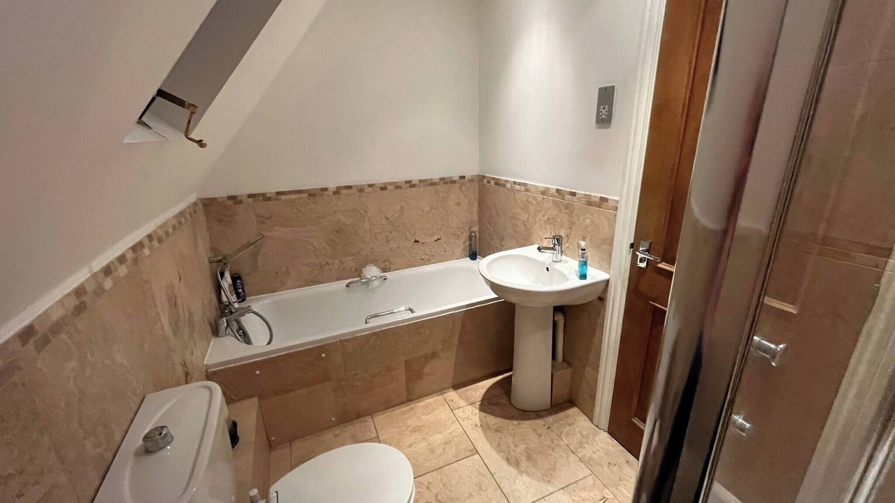 Photo of Bathroom in Silsoe