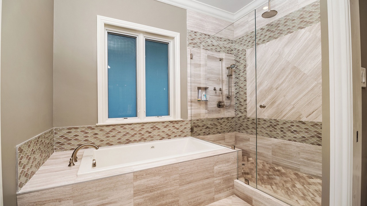 Photo of Bathroom in Rokers Point