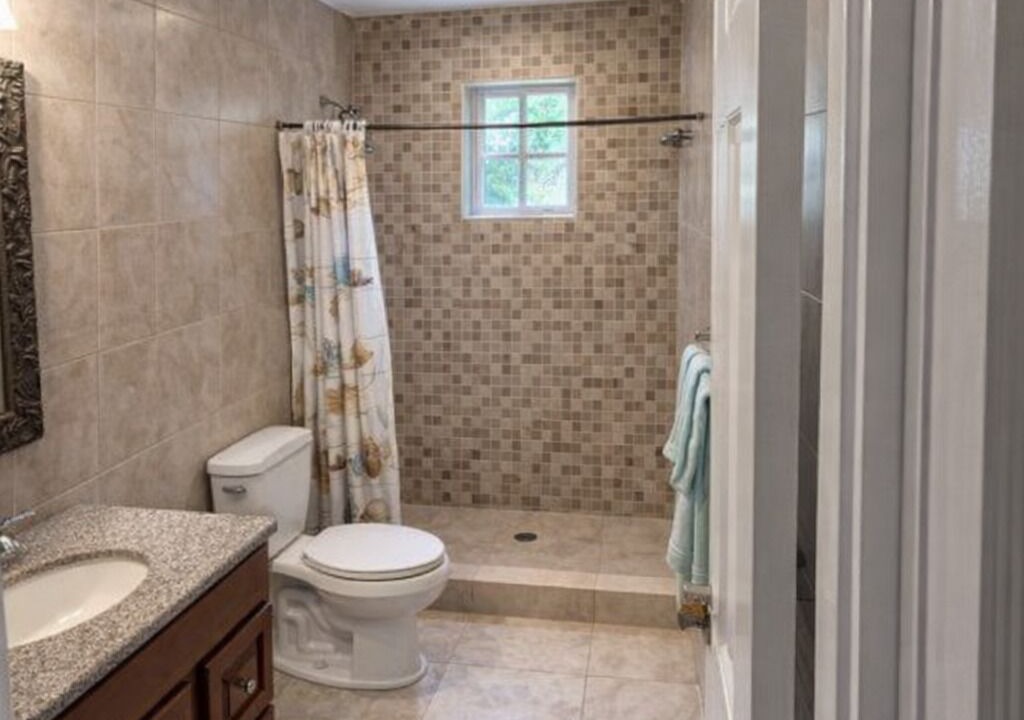 Photo of Bathroom in High Rock