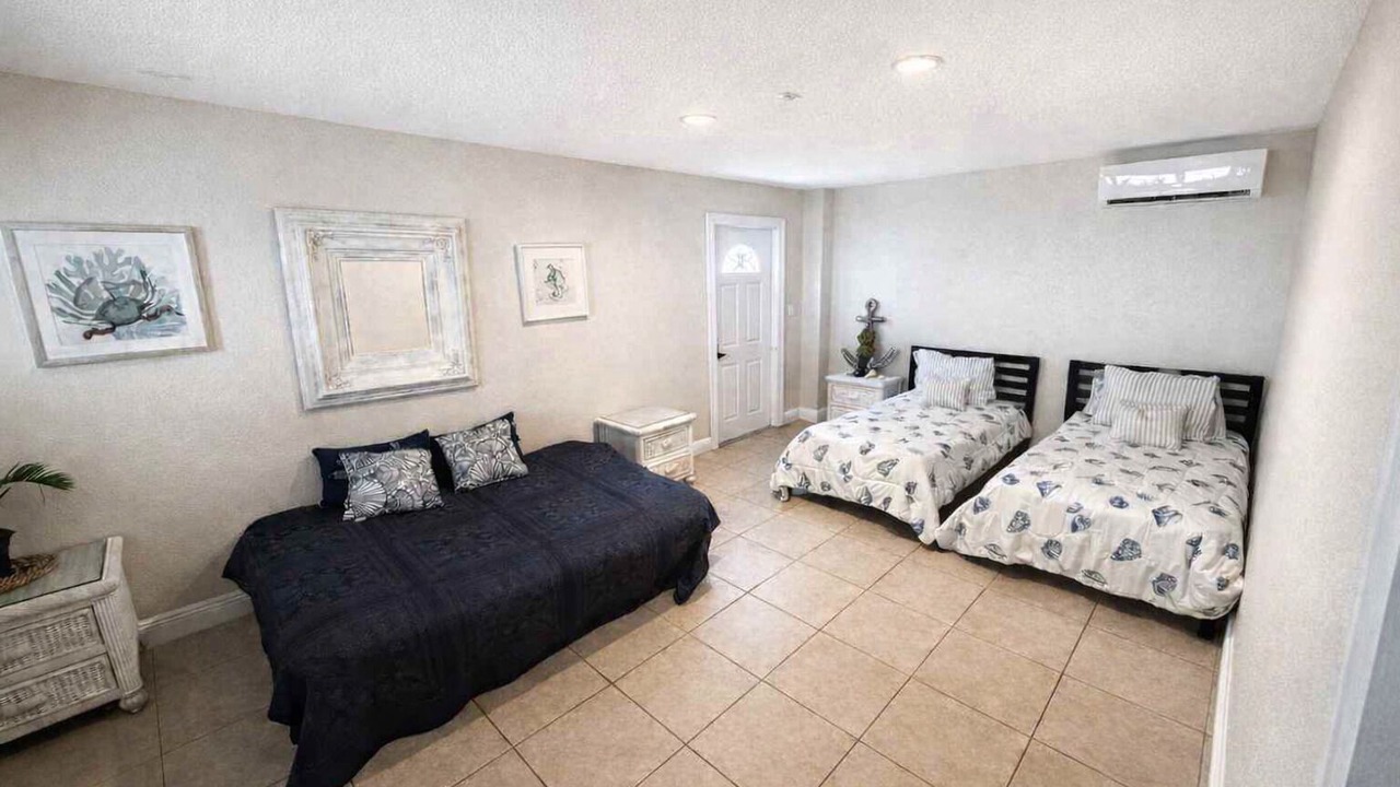 Photo of Bedroom in High Rock