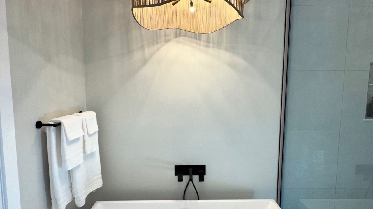 Photo of Bathroom in Rokers Point