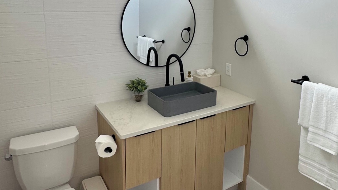 Photo of Bathroom in Rokers Point