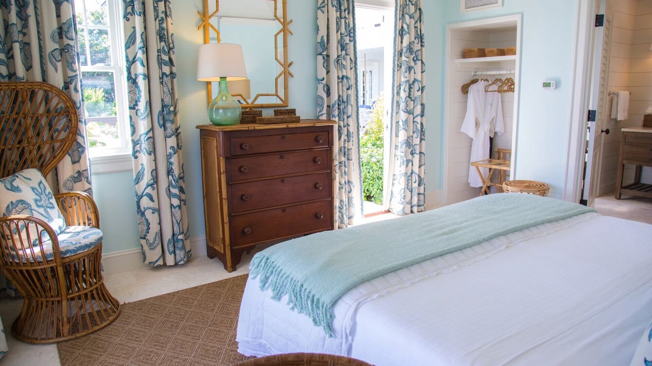 Photo of Bedroom in Dunmore Town