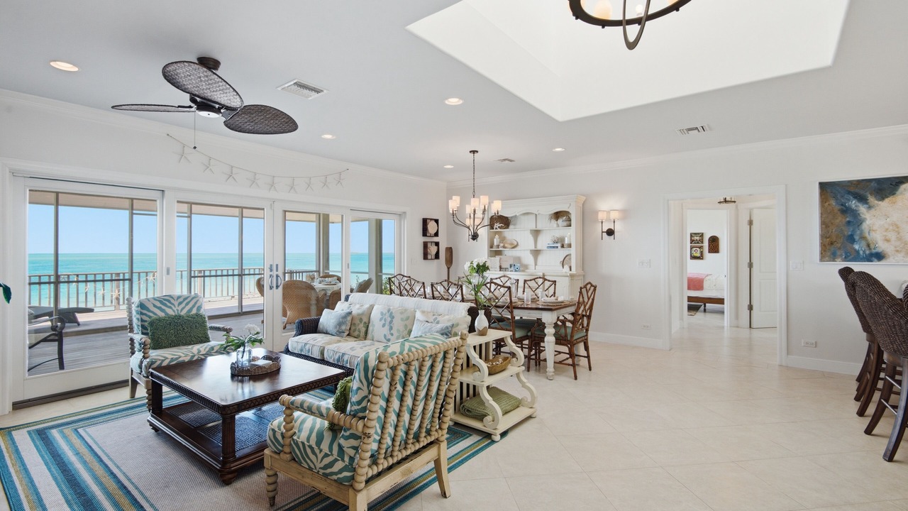 Photo of Livingroom in Staniel Cay