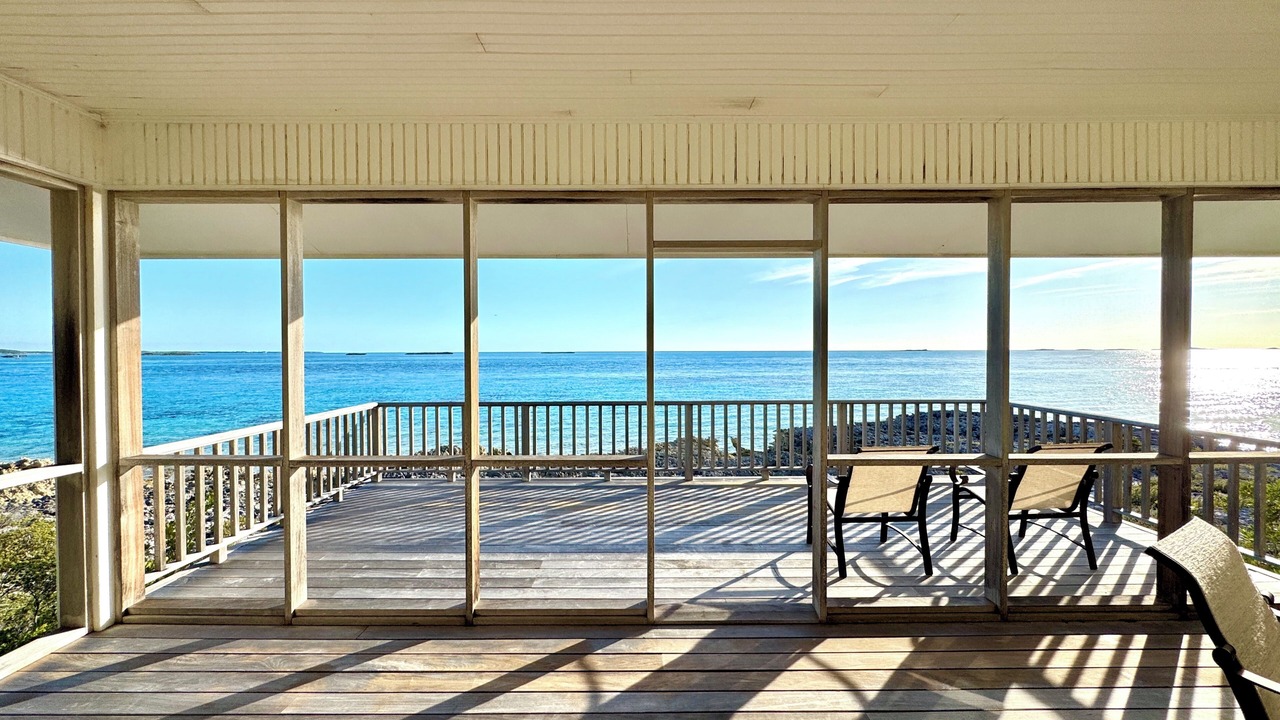 Photo of Patio Balcony in Staniel Cay