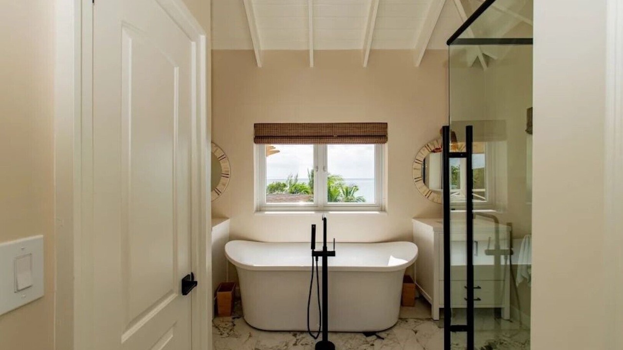 Photo of Bathroom in Nassau