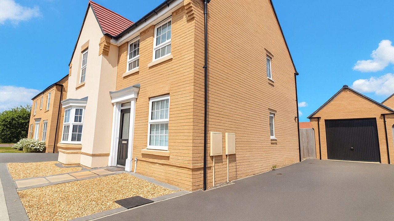 Photo of Outdoor in Bletchley