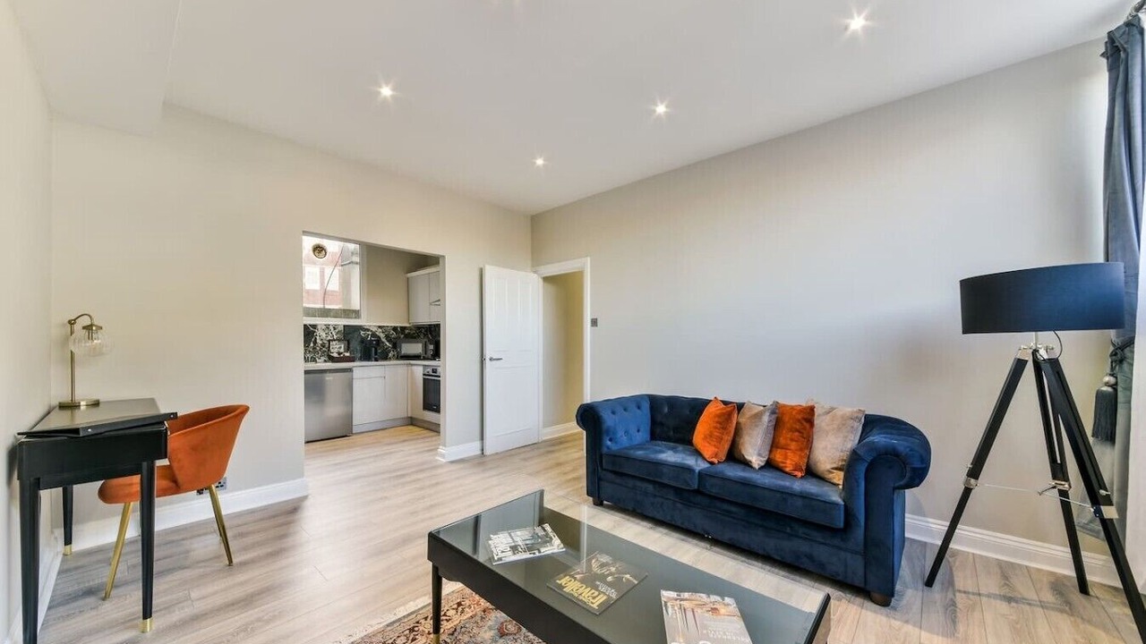 Photo of Livingroom in Farringdon
