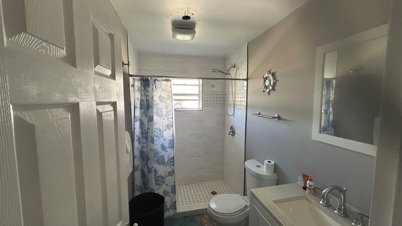 Photo of Bathroom in Cockburn Town