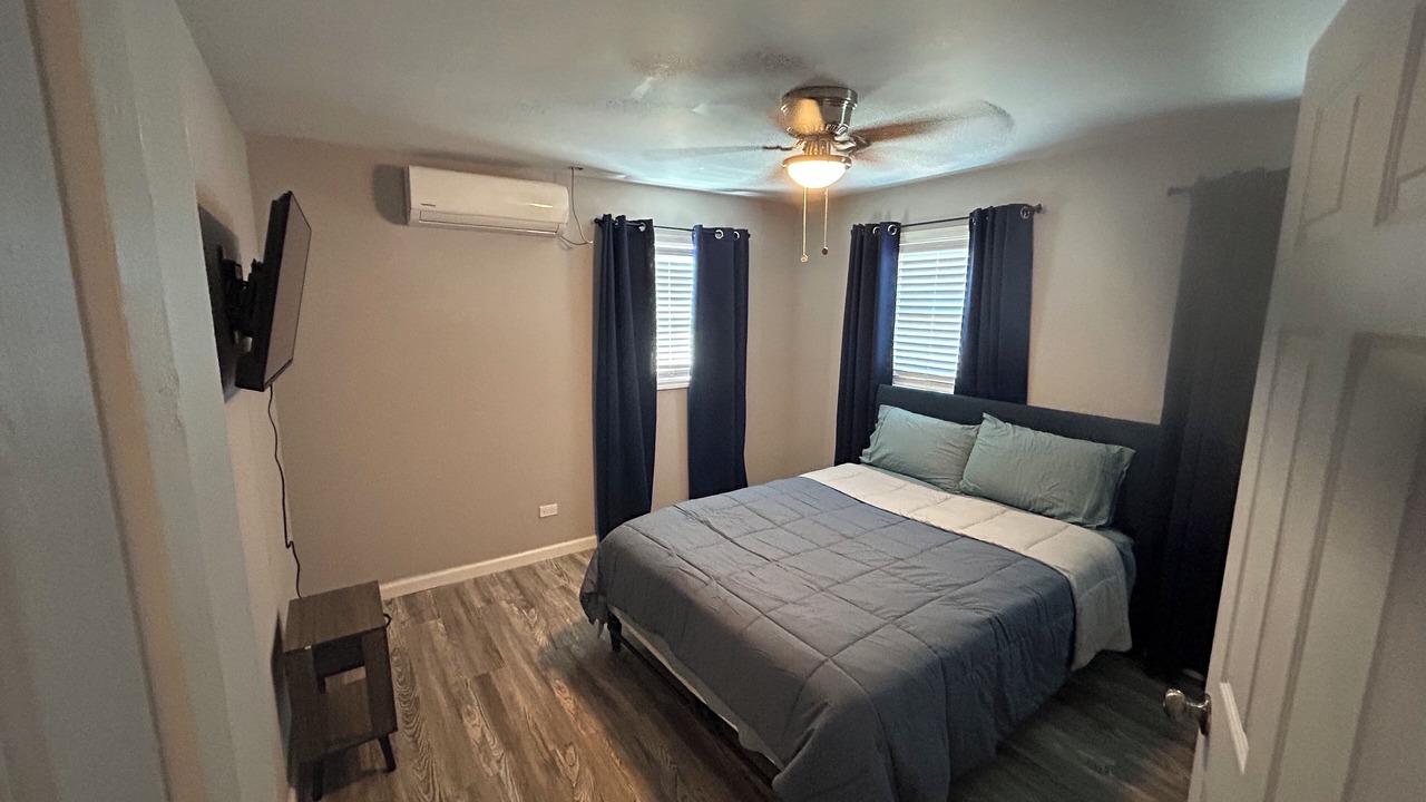 Photo of Bedroom in Cockburn Town